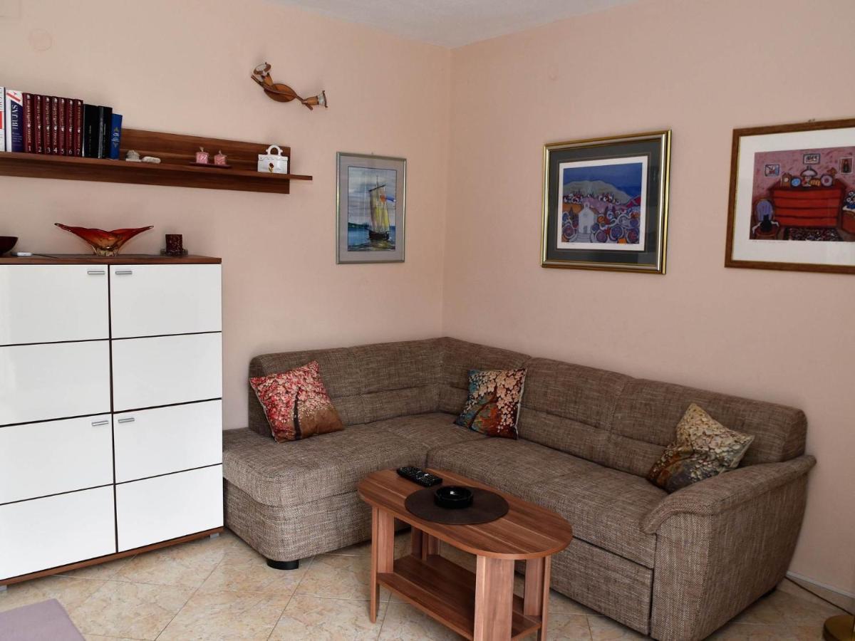 Apartment Manigo Supetar Εξωτερικό φωτογραφία