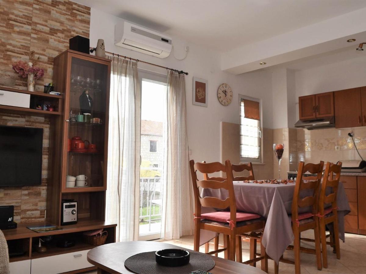 Apartment Manigo Supetar Εξωτερικό φωτογραφία