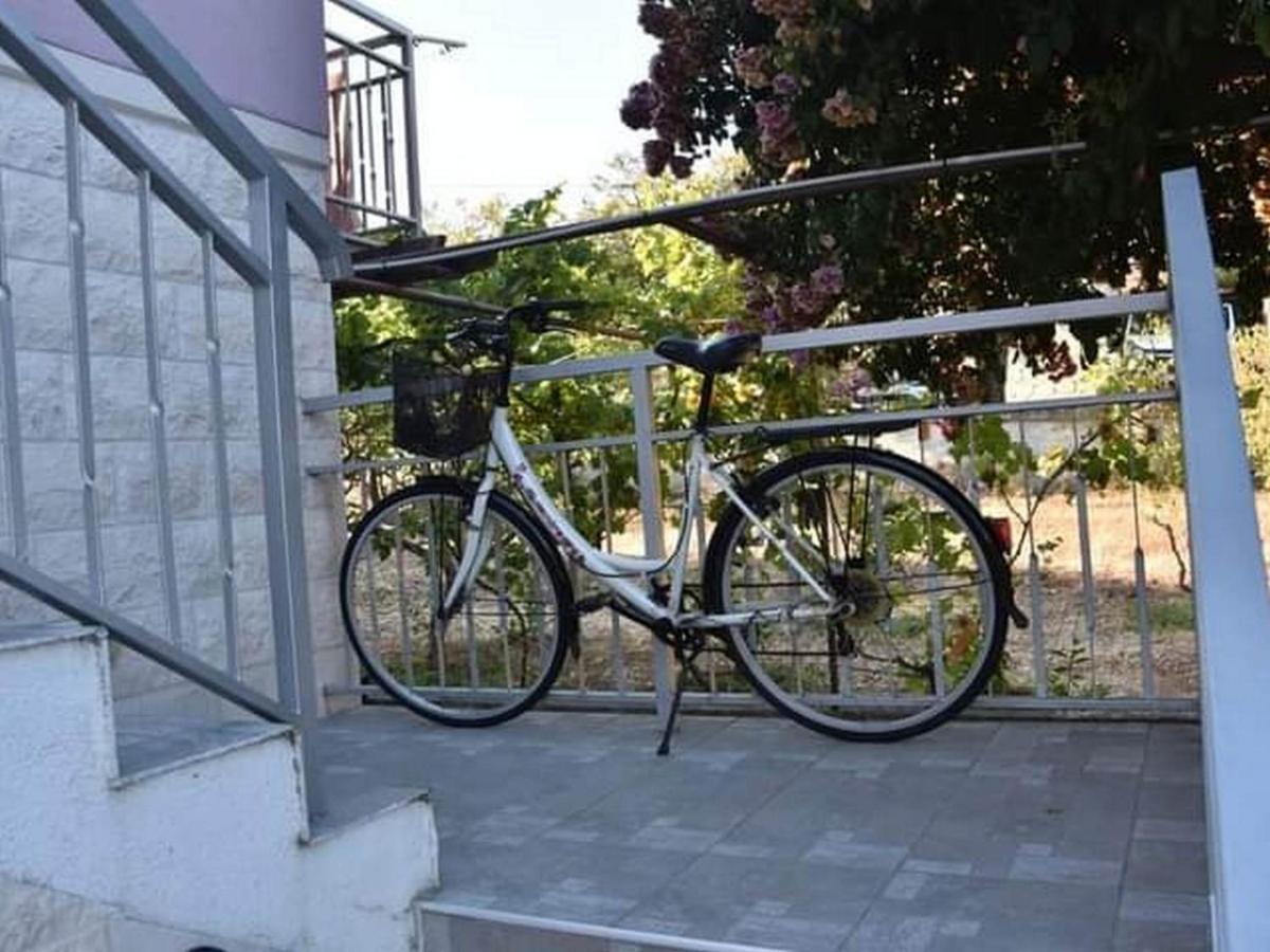 Apartment Manigo Supetar Εξωτερικό φωτογραφία