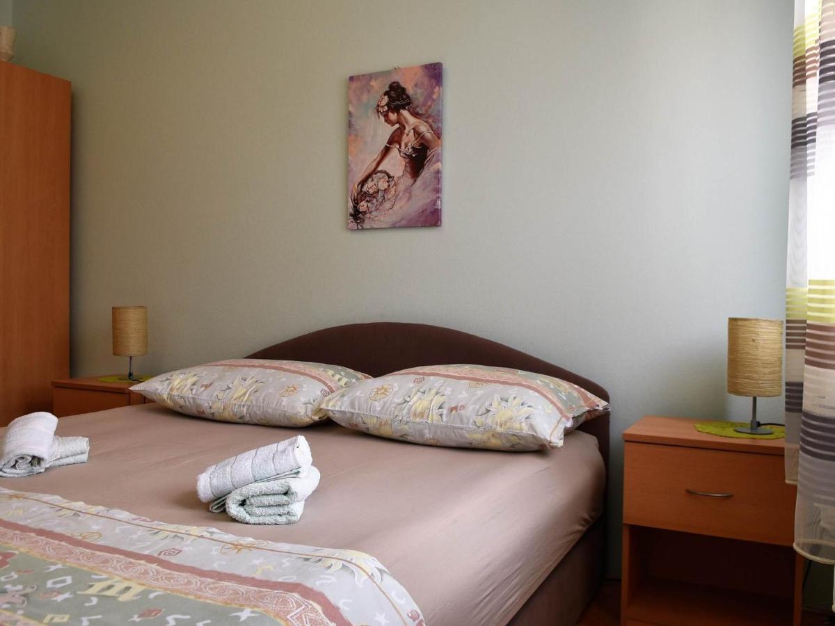 Apartment Manigo Supetar Εξωτερικό φωτογραφία