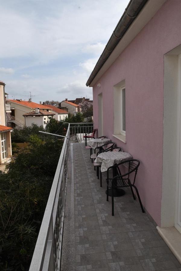 Apartment Manigo Supetar Εξωτερικό φωτογραφία